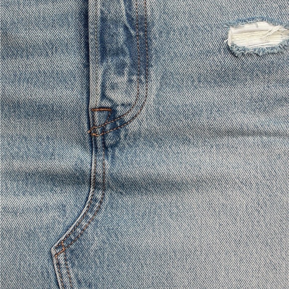 Levi’s High Rise Deconstructed Skirt in Gateway (24) - Picture 6 of 14